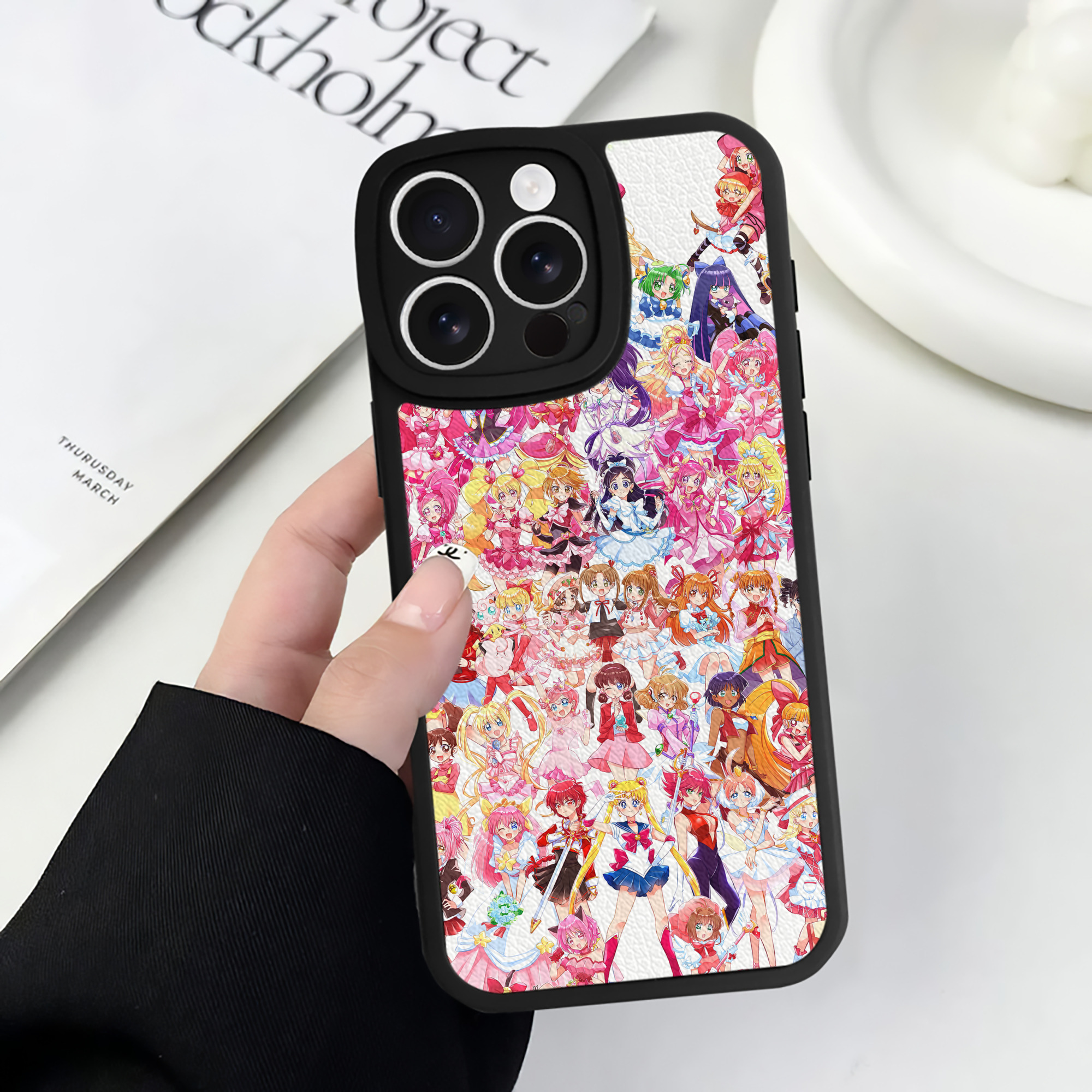 （画像用） 美少女戦士セーラームーン Sailor Moon 【iPhone 16シリーズ対応】シリコンスマホケース（レザー調） 材質：シリコン
